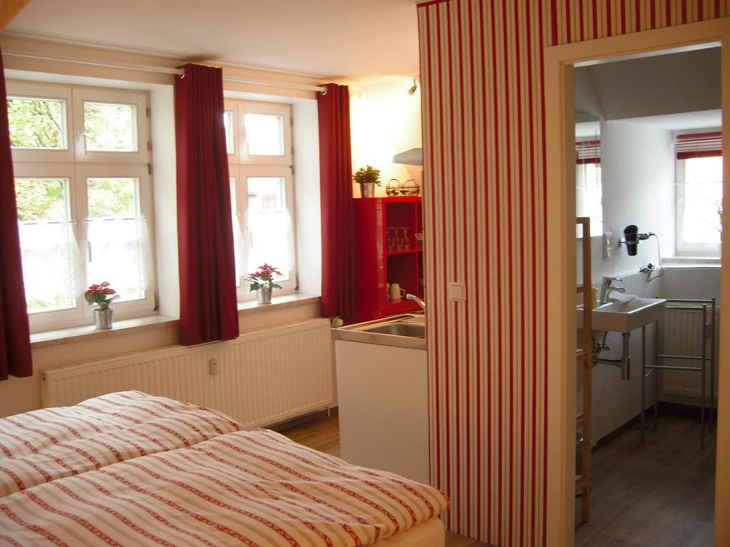 Ferienwohnungen Zur Kaiserstrasse Quedlinburg Bilik gambar